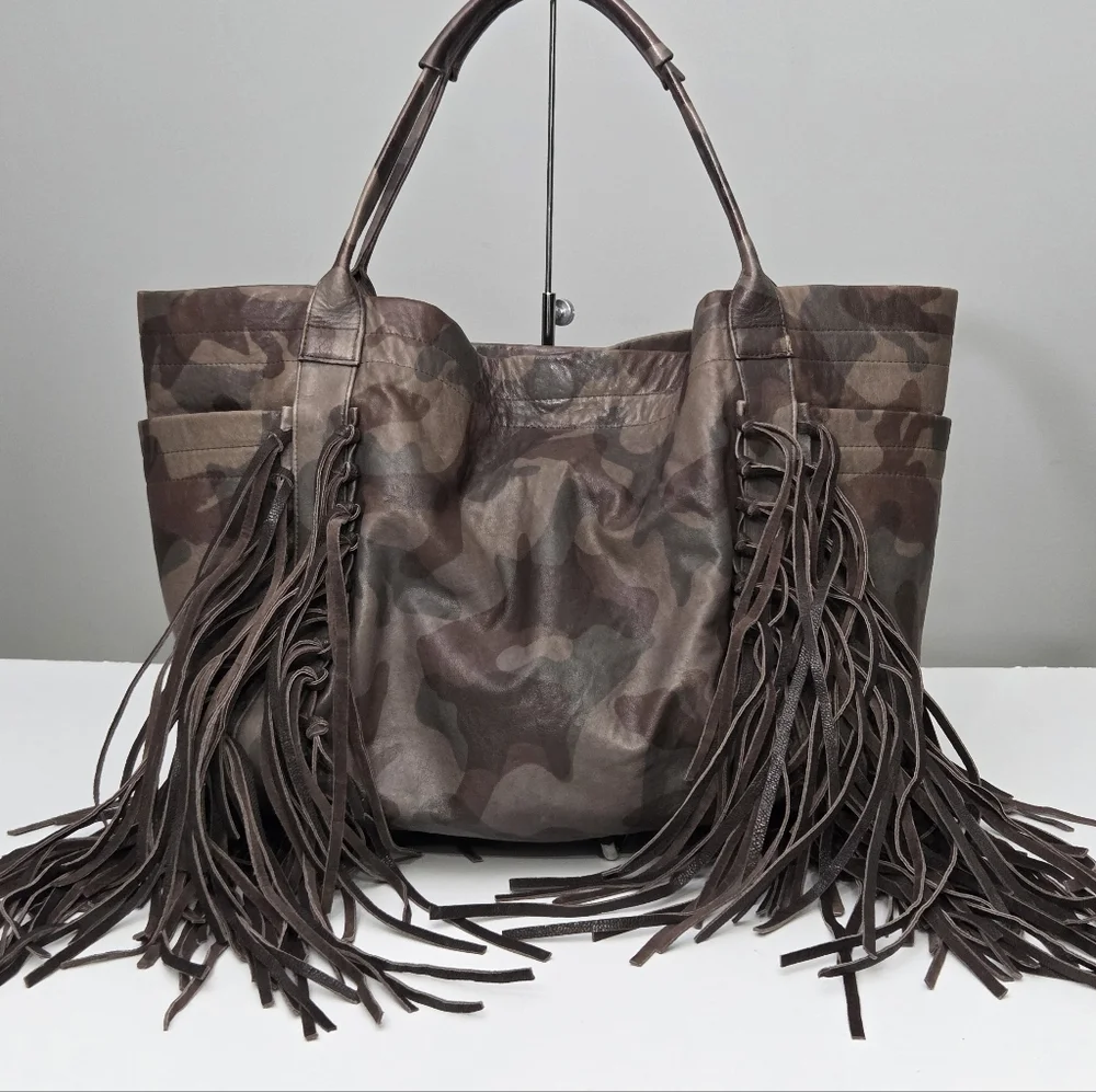 FREE PEOPLE CHRISTIANSEN CAMUFFARE CAMO CAMOUFLAGE LEATHER FRINGE TOTE BAG